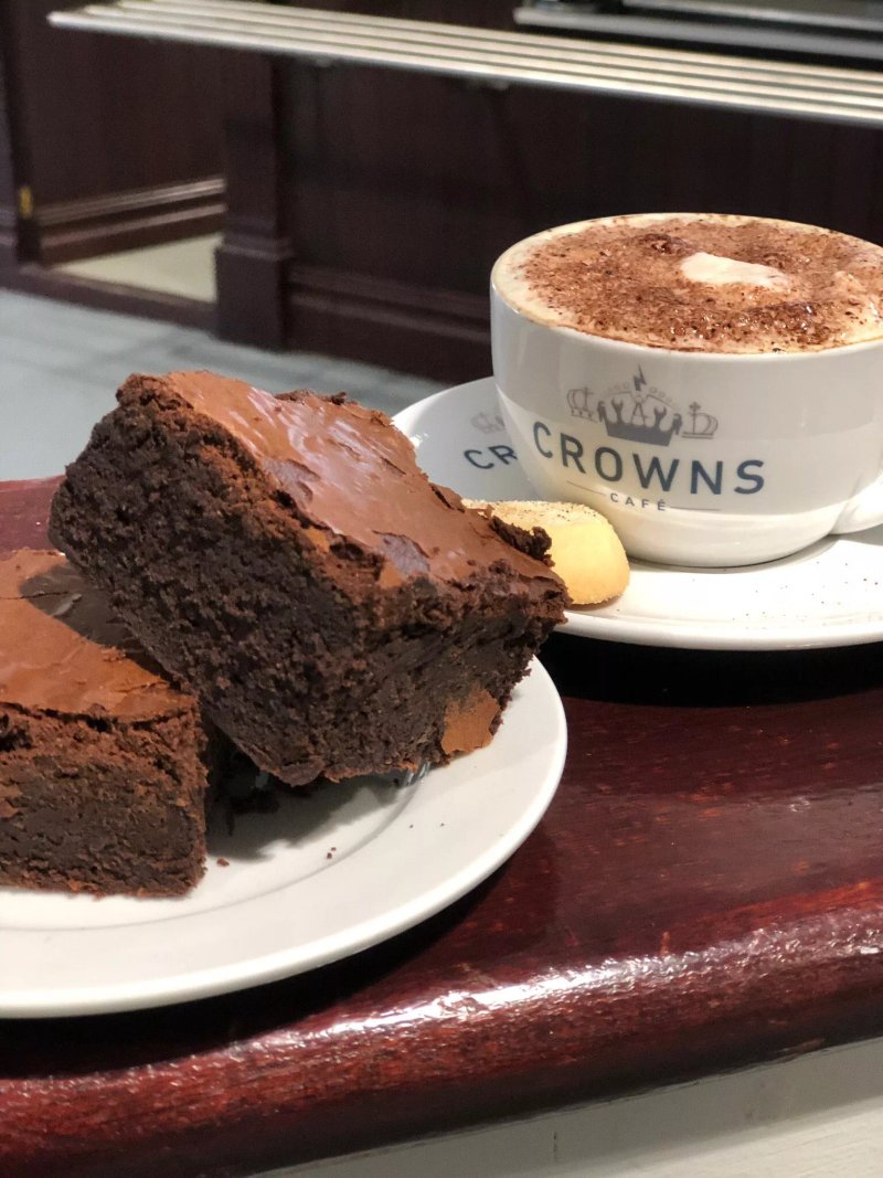Crowns cafe