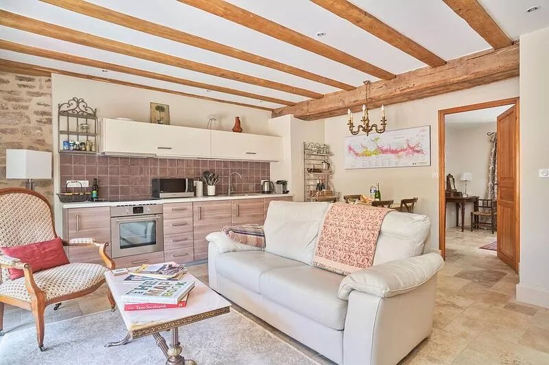 Charmot de Pommard, 1bdr/1bth quality, charming Apt, central Pommard village
