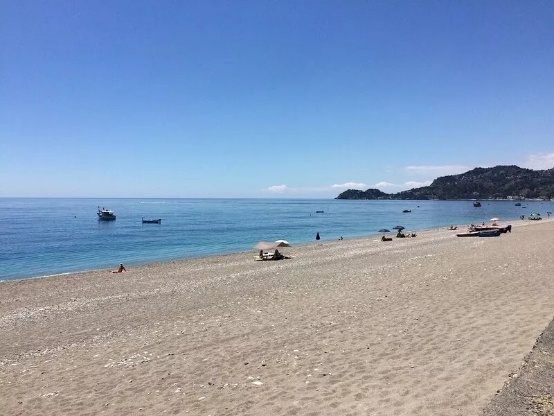 Beautiful independent house, beach side, terrace with sea view