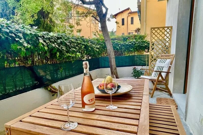 Belvedere_Florence cozy and bright apartment with private garden