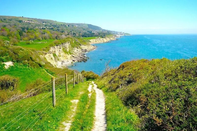 MANOR ON COAST WITH SEA VIEWS, TENNIS COURT, BIG GAMES ROOM + BAR, GARDENS