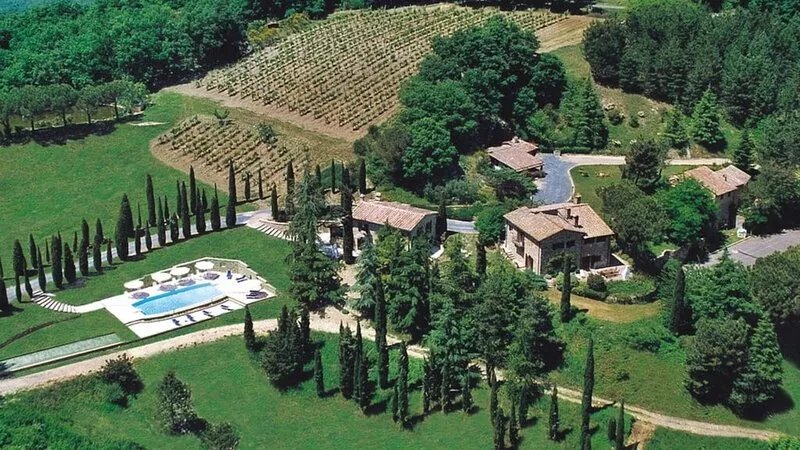 Lilium, splendid villa with outdoor space, on the hills of San Giminiano