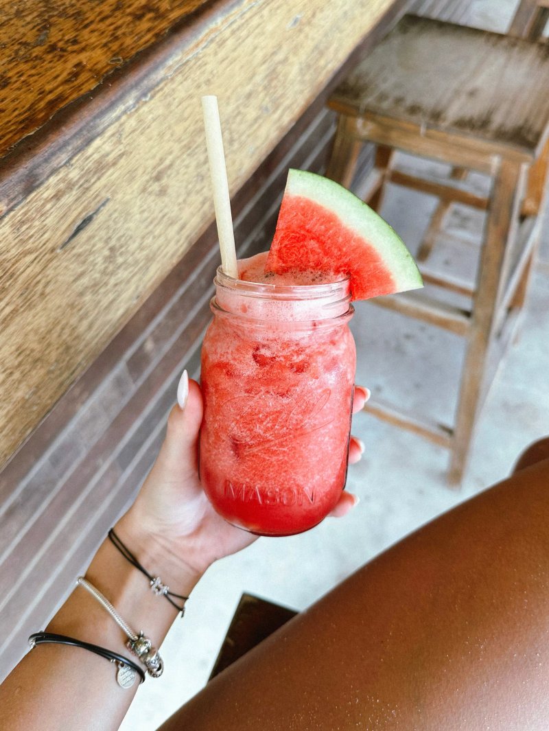 Melon Bay, Coffee And Fresh Juice Bar
