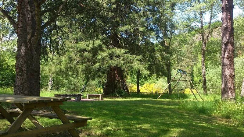 Property on the banks of the Sioule river in a small spa village in Auvergne