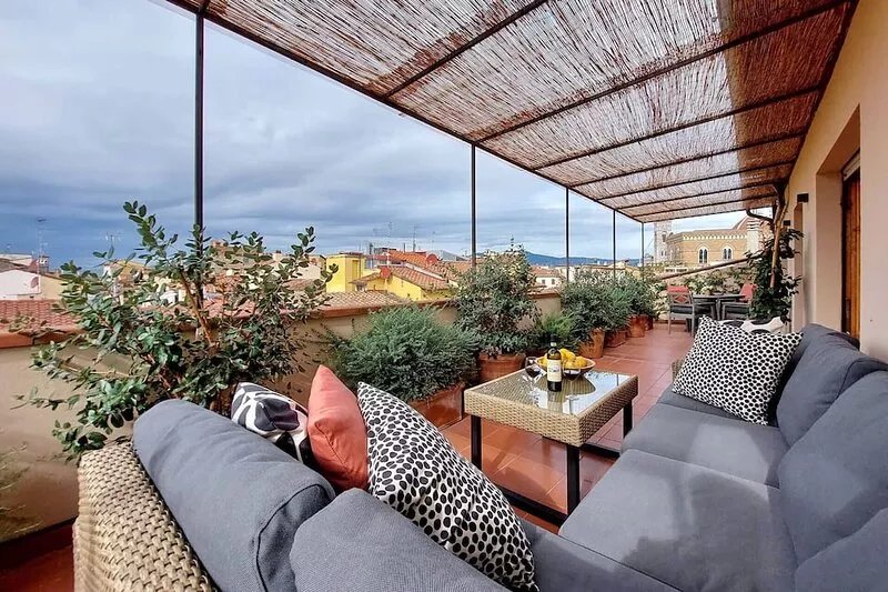 Spectacular Views From A Wonderful Penthouse Florence Apartment