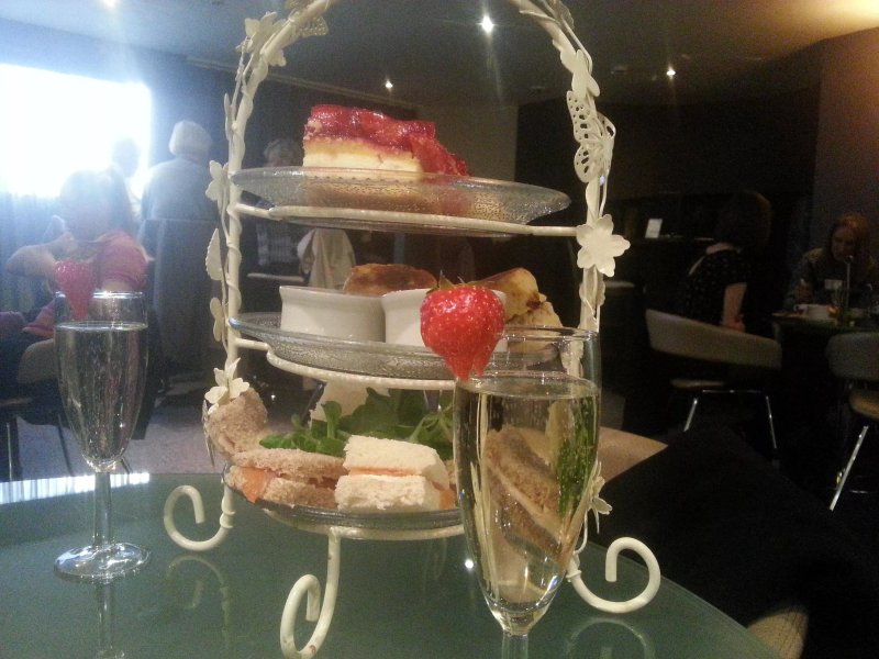 Tom's Champagne Bar