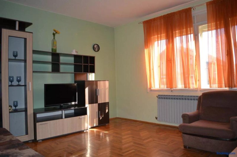 Guest House Ema