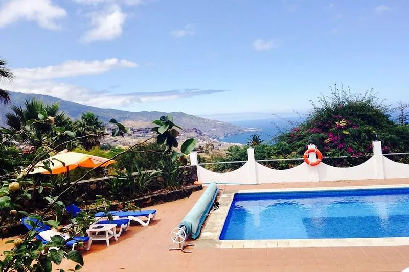 Spacious characterful villa with spectacular  views in quiet rural setting.