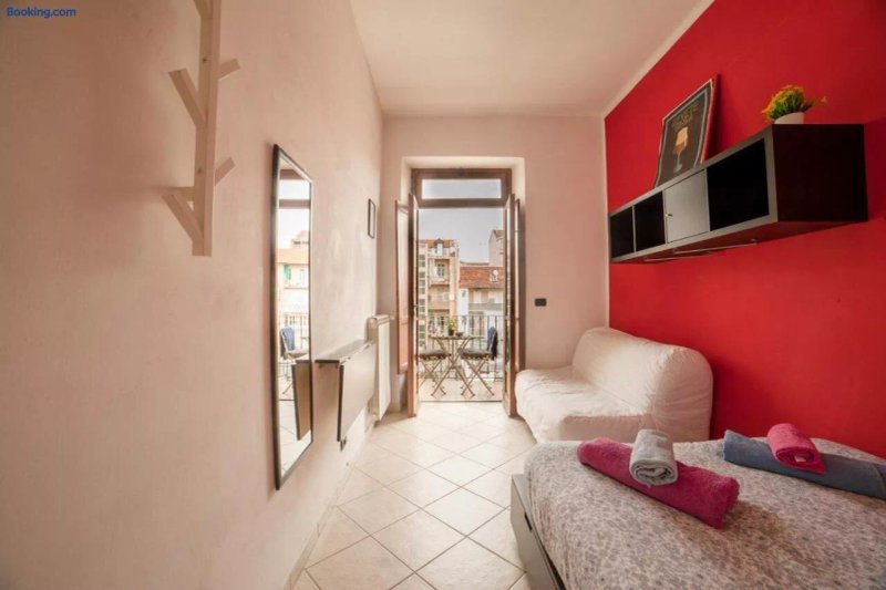 Cozy Room Stanza Close City Center In A Family House Stanza In Appartamento Condiviso Noi Viviamo In Casa Stanza In Affitto
