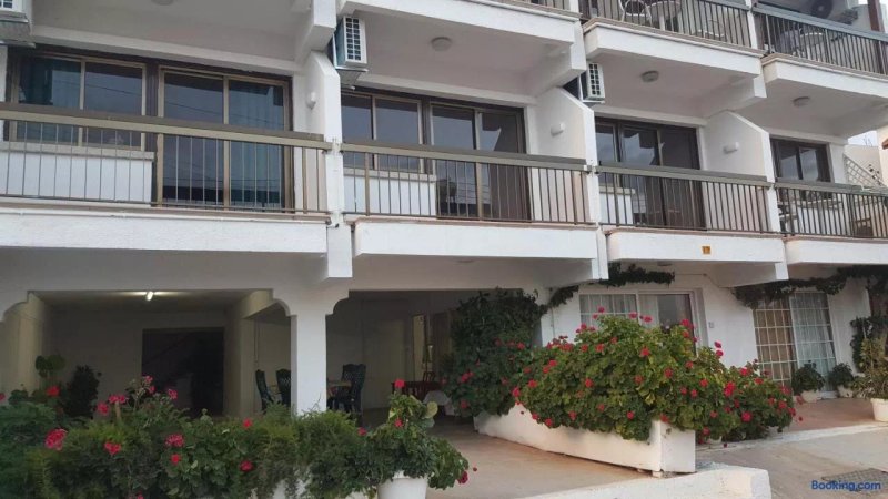 Manoli Apartments