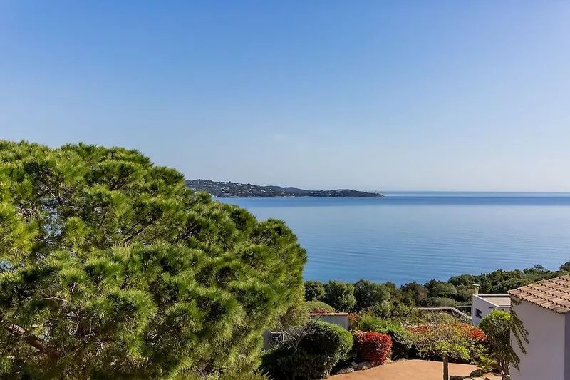 T4-Villa-Ensuite with Bath-Sea view