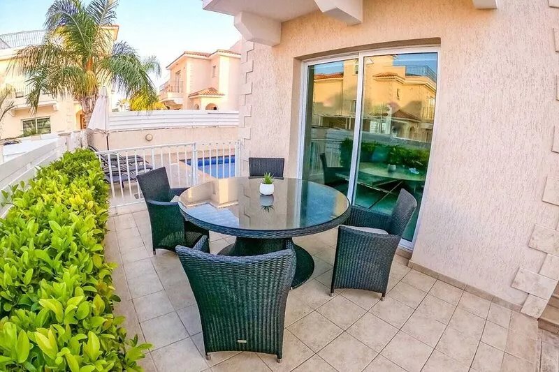 Villa Alba, Luxury 4 BDRM Villa with Heated Pool