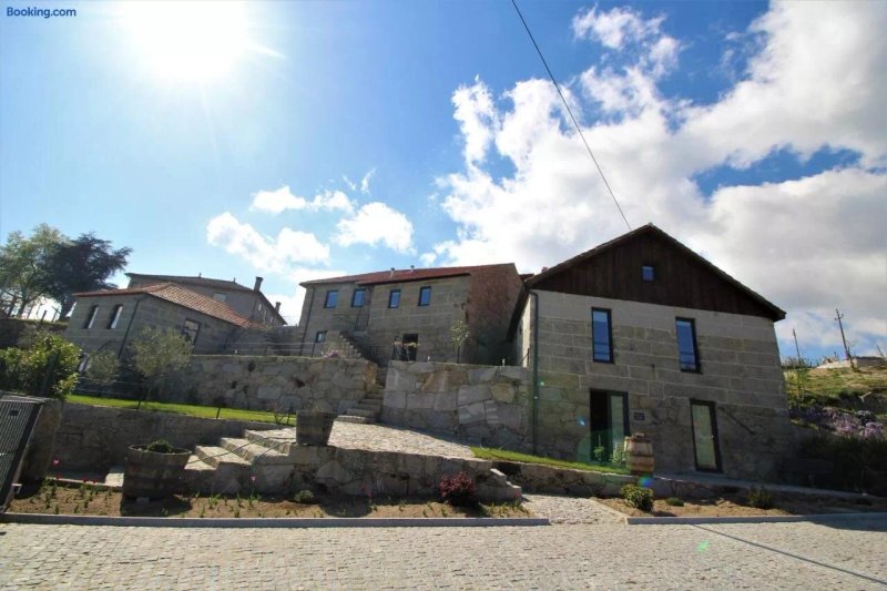 Casas Do Campo Da Moita