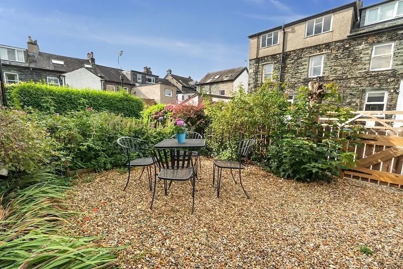 Birchgate -  a cottage that sleeps 4 guests  in 2 bedrooms