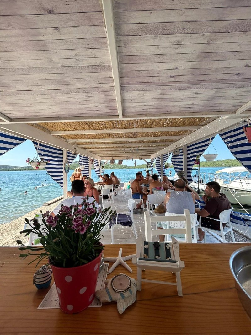 Beach Bar Mare Blue