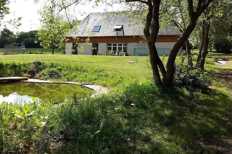 BEAUTIFUL CHARACTER COUNTRY HOUSE Plan of water, river, swimming pool