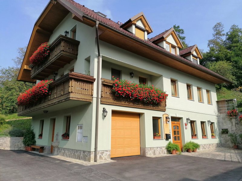Apartmaji Hribar