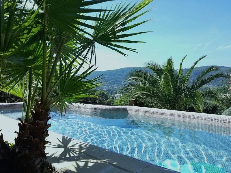 Villa with private pool and garden at the gates of the Verdon, 6 people