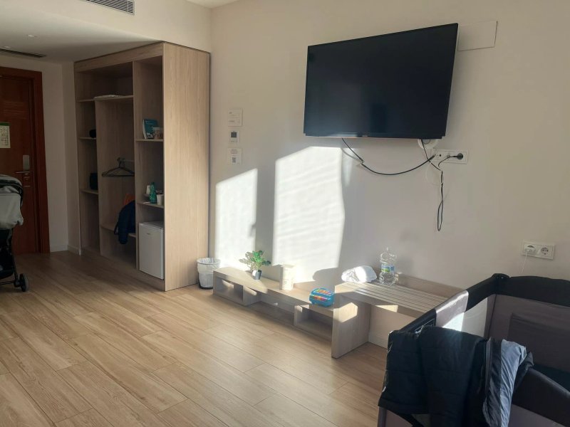 Limehome Barcelona Carrer De Besalú 82