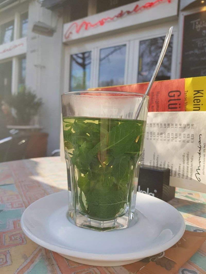 Cafe Mondrian