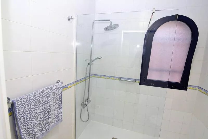 Bungalow in Meloneras area. Sea views. Direct access to Beach and Avenue.