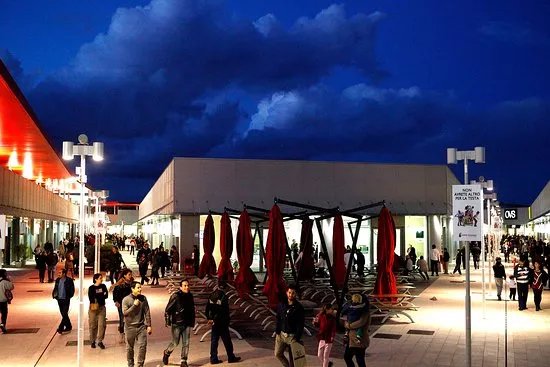 Shopping Village Castel Romano