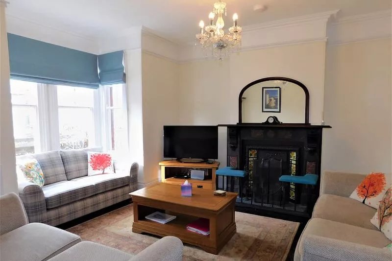 Clarendon -  a house that sleeps 10 guests  in 5 bedrooms