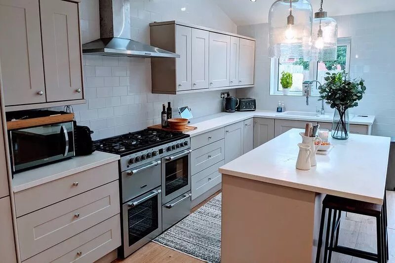 Stylish Family House Close To All Attractions