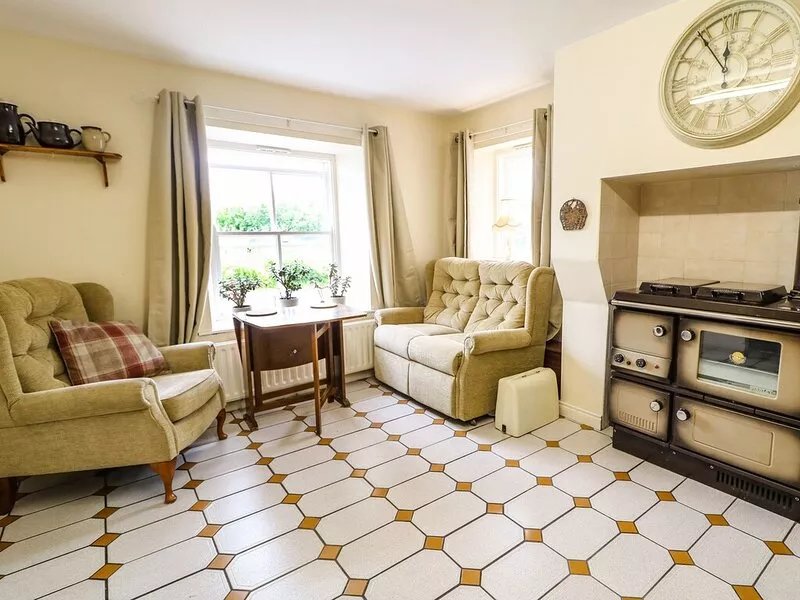 SARAH MAGEES, pet friendly in Garrison, County Fermanagh