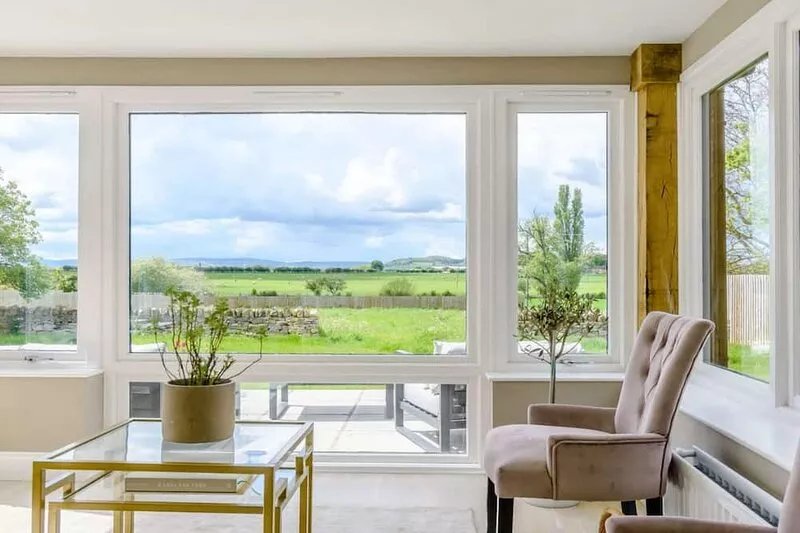 Superb, expansive 5 bedroom former farm house in Broadway - The Farmhouse