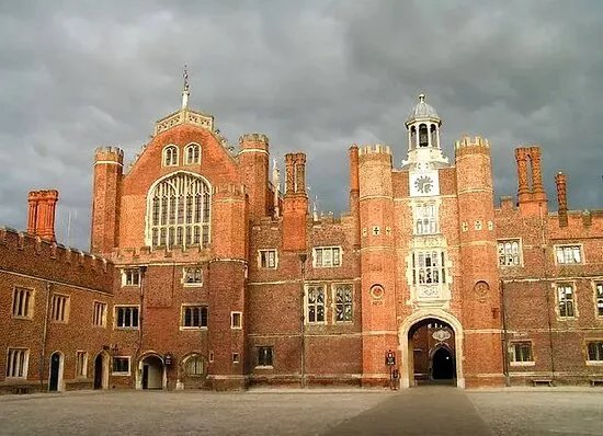 Hampton Court Tours