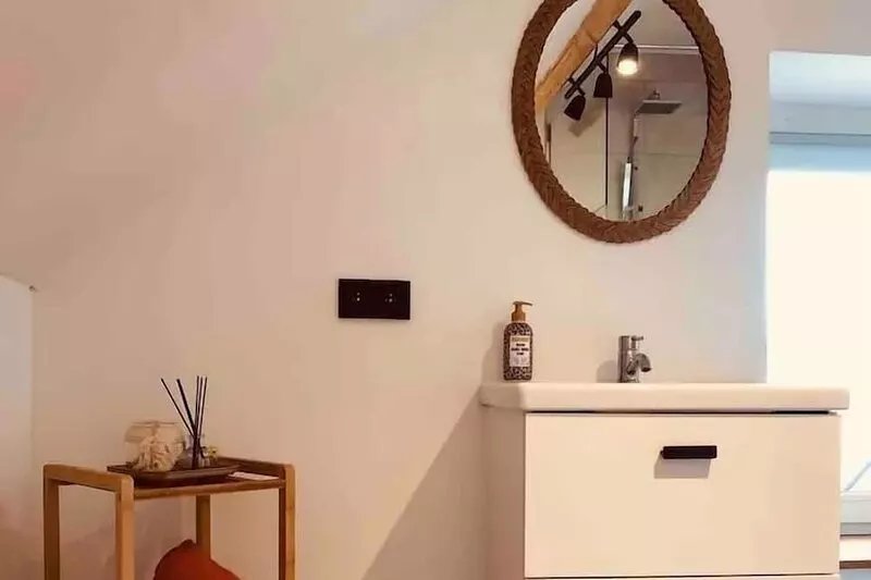Cosy studio in a green country setting