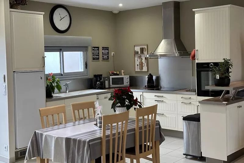 Royan: Le Calme City house 2 to 4 people / near Seaside, City