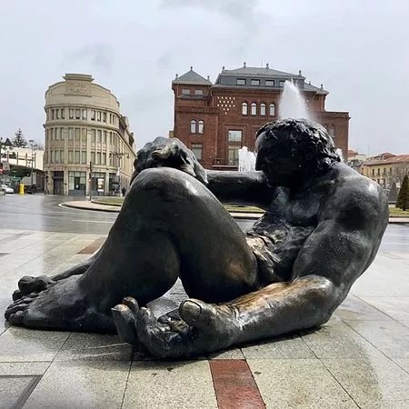 Estatua La Negrilla
