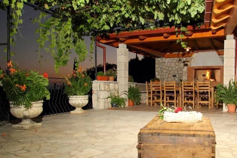 Ideal getaway vacation near Dubrovnik, private pool,family & group vacation
