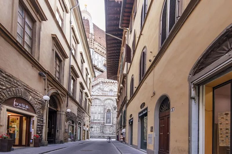 Il Battistero Apt - Luxury Apartments at 20 steps from Duomo; Elevator equipped.