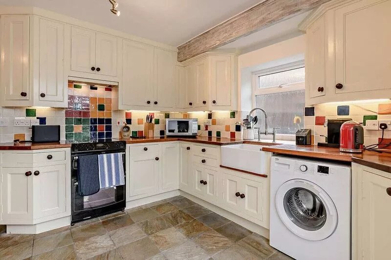 4 Malvern House - Three Bedroom House, Sleeps 5