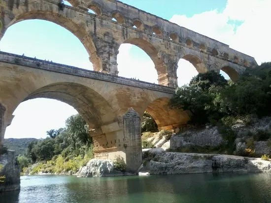 Destination Pays d'Uzes Pont du Gard - Bureau de Remoulins