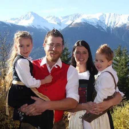 Pferdekutschenfahrten Fiakerei Neuner - Kutschenfahrt Tirol