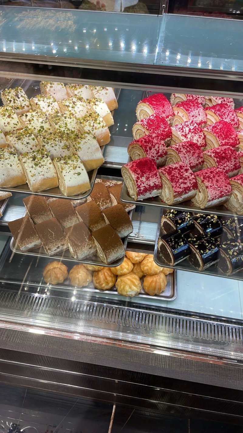 Youna Patisserie & Bakery
