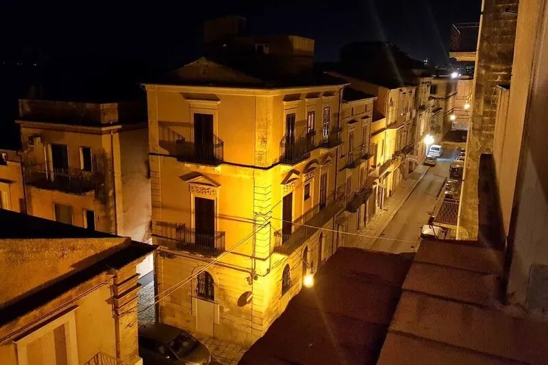 Attic room with terrace in the historic center.  Cir ********C211443