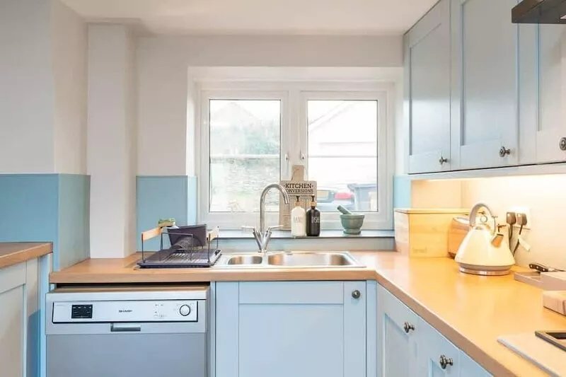 Spacious Cottage w/ Parking nr Saunton Sands