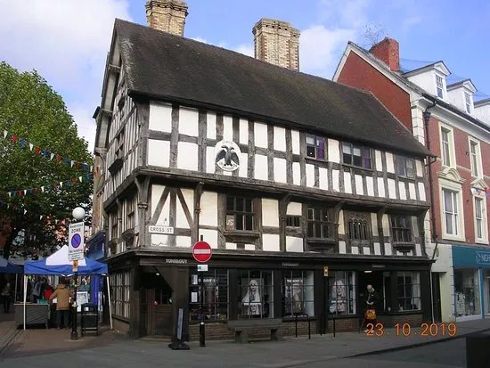 Oswestry Stone Cross & Fountain