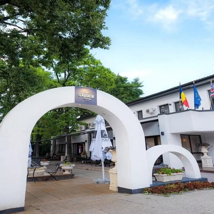 Privighetoarea Hotel & Restaurant