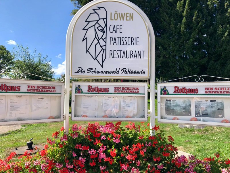 Löwen Patisserie