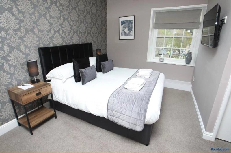 Oyo Glyn Valley Hotel