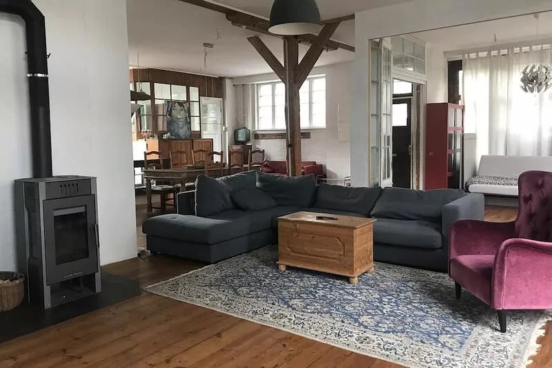Bele floor with a beautiful lake view