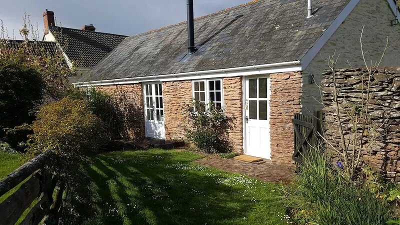 Cosy Cottage in beautiful countryside