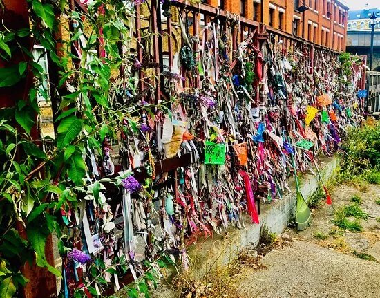 Crossbones Graveyard & Garden of Remembrance