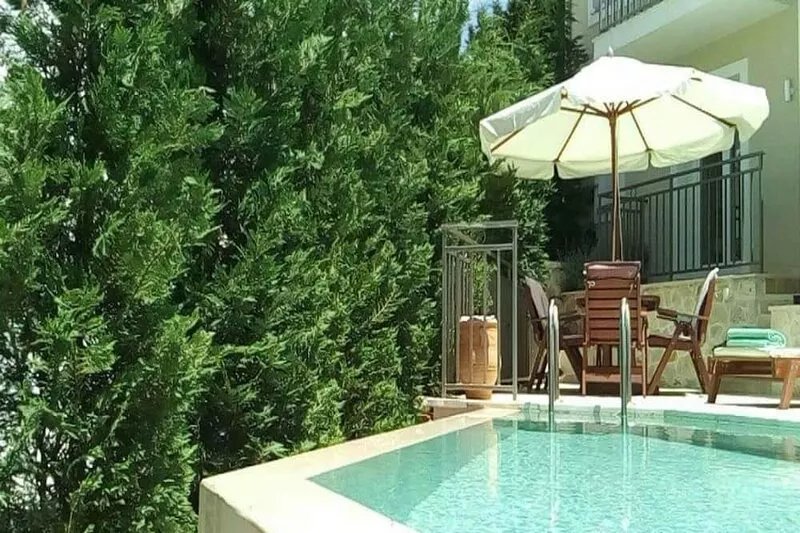 TheCassiusHillHouse Brand new Villa. Great offer , no need of car. Book
